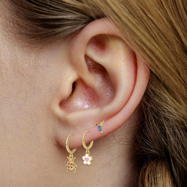 Pretty In White Daisy Earring Set